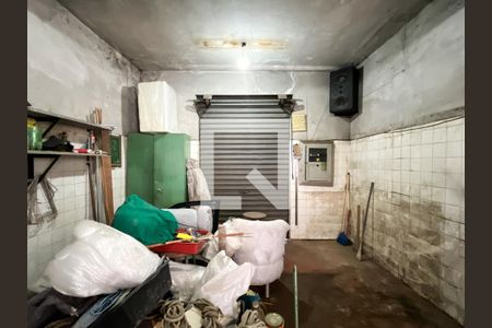Casa à venda com 220m², 4 quartos e 5 vagas Casa à venda com 220m², 4 quartos e 5 vagasÁrea externa