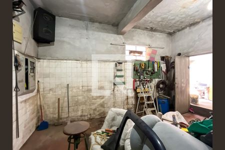 Casa à venda com 220m², 4 quartos e 5 vagas Casa à venda com 220m², 4 quartos e 5 vagasÁrea externa