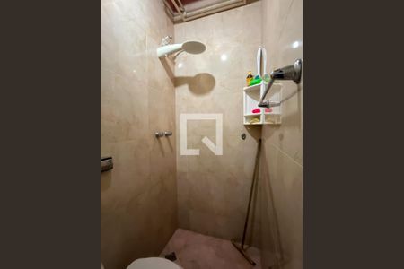 Casa à venda com 220m², 4 quartos e 5 vagas Casa à venda com 220m², 4 quartos e 5 vagasBanheiro da Suíte 1