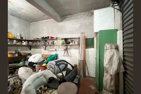 Casa à venda com 220m², 4 quartos e 5 vagas Casa à venda com 220m², 4 quartos e 5 vagasÁrea externa