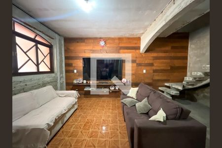 Casa à venda com 4 quartos, 220m² em Jardim Maristela, São Paulo