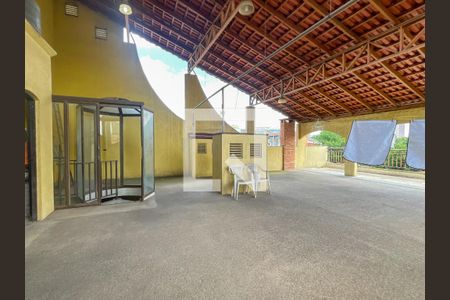 Casa à venda com 220m², 4 quartos e 5 vagas Casa à venda com 220m², 4 quartos e 5 vagasEspaço Superior