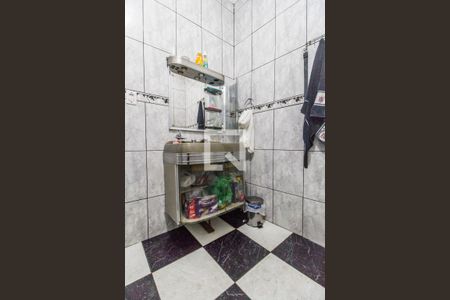 Casa para alugar com 100m², 2 quartos e 1 vaga Casa para alugar com 100m², 2 quartos e 1 vagaBanheiro