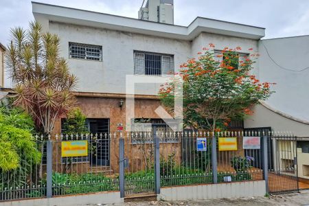 Casa à venda com 300m², 4 quartos e 3 vagasFachada