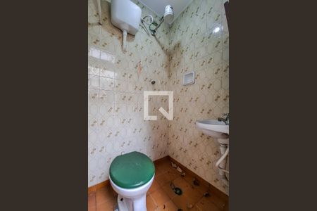 Casa à venda com 300m², 4 quartos e 3 vagasBanheiro de serviço