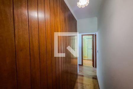 Casa à venda com 300m², 4 quartos e 3 vagasCorredor