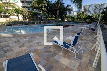 Apartamento à venda com 70m², 2 quartos e 1 vagaÁrea comum - Piscina