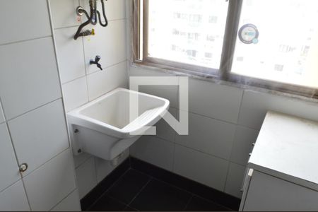 Apartamento à venda com 70m², 2 quartos e 1 vagaÁrea de Serviço