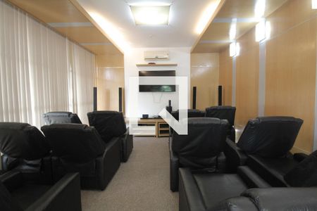 Apartamento à venda com 70m², 2 quartos e 1 vagaCinema