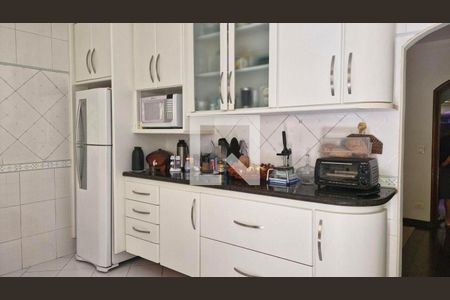 Casa à venda com 3 quartos, 196m² em Chácara Monte Alegre, São Paulo