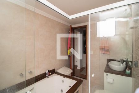 Casa à venda com 250m², 4 quartos e 2 vagasBanheiro da Suíte