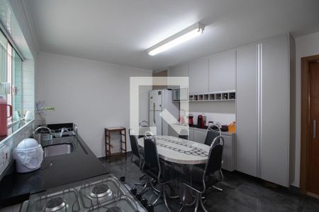 Casa à venda com 250m², 4 quartos e 2 vagasCozinha