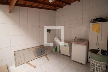 Casa à venda com 250m², 4 quartos e 2 vagasÁrea de Serviço e Quarto 4