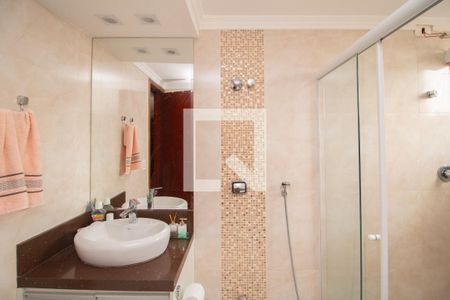 Casa à venda com 250m², 4 quartos e 2 vagasBanheiro da Suíte