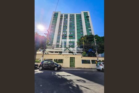 Apartamento à venda com 70m², 2 quartos e 1 vaga Apartamento à venda com 70m², 2 quartos e 1 vagaFachada