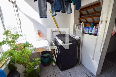 Apartamento à venda com 70m², 2 quartos e 1 vaga Apartamento à venda com 70m², 2 quartos e 1 vagaÁrea de Serviço