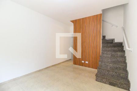 Sala de casa de condomínio à venda com 2 quartos, 62m² em Itaquera, São Paulo