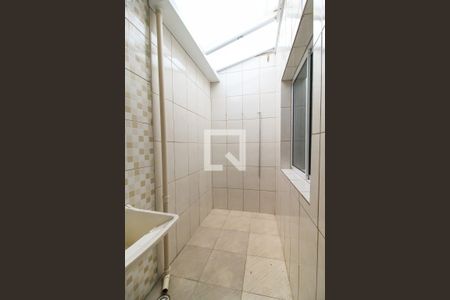 Casa de condomínio à venda com 62m², 2 quartos e 1 vagaÁrea de Serviço