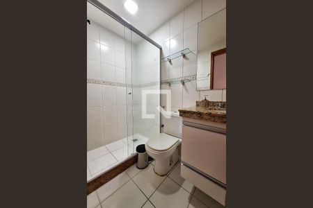 Banheiro Social de apartamento à venda com 2 quartos, 65m² em São Francisco, Niterói