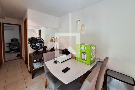 Apartamento à venda com 65m², 2 quartos e 2 vagas Apartamento à venda com 65m², 2 quartos e 2 vagasSala