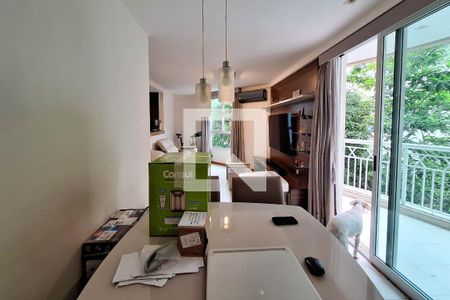 Apartamento à venda com 65m², 2 quartos e 2 vagas Apartamento à venda com 65m², 2 quartos e 2 vagasSala