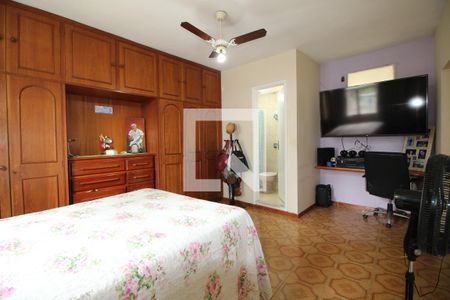 Casa à venda com 360m², 6 quartos e 3 vagasQuarto 4 - Suíte