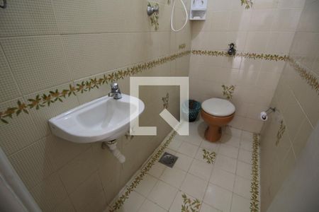 Casa à venda com 360m², 6 quartos e 3 vagasBanheiro de Serviço