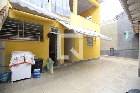 Casa à venda com 360m², 6 quartos e 3 vagasÁrea Externa - Fundos