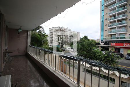 Casa à venda com 360m², 6 quartos e 3 vagasQuarto 5 - Varanda da Suíte