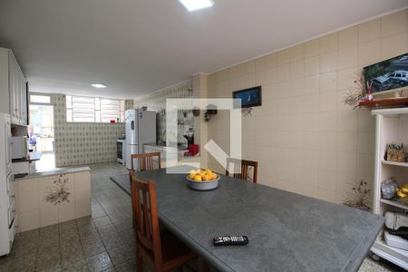 Casa à venda com 360m², 6 quartos e 3 vagasCozinha 1 - Copa