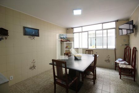 Casa à venda com 360m², 6 quartos e 3 vagasCozinha 1 - Copa