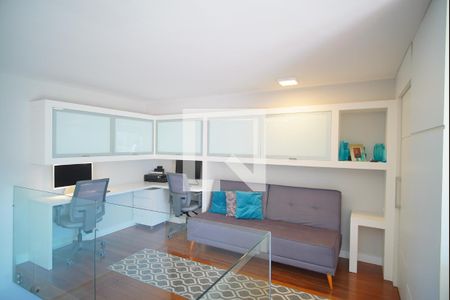 Apartamento à venda com 221m², 3 quartos e 2 vagasEscritório