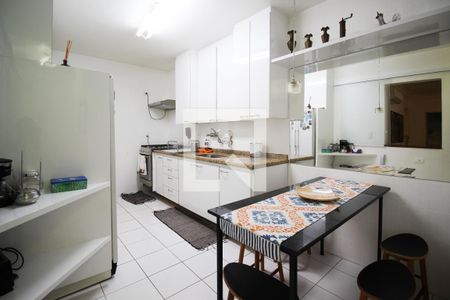 Apartamento para alugar com 105m², 2 quartos e 1 vagaCozinha