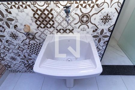 Casa à venda com 105m², 3 quartos e 2 vagas Casa à venda com 105m², 3 quartos e 2 vagasÁrea de Serviço