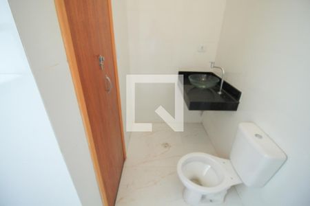 Casa de condomínio à venda com 110m², 3 quartos e 2 vagasBanheiro