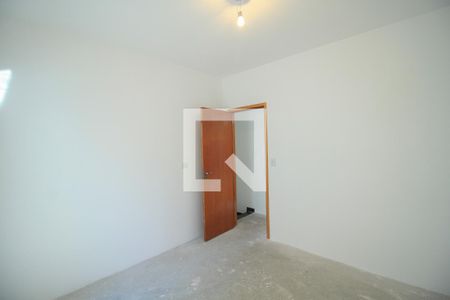 Casa de condomínio à venda com 110m², 3 quartos e 2 vagasQuarto