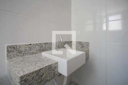 Apartamento à venda com 84m², 2 quartos e 2 vagasBanheiro da Suíte 2