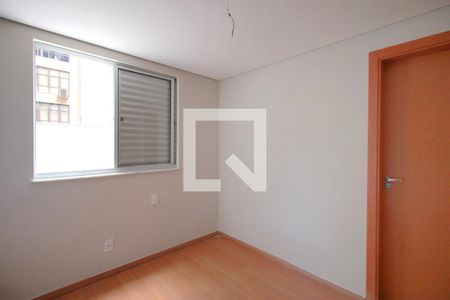 Apartamento à venda com 84m², 2 quartos e 2 vagasSuíte 2