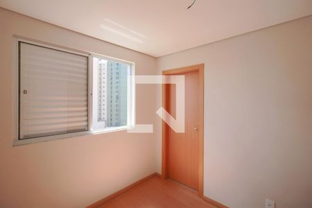 Apartamento à venda com 90m², 2 quartos e 2 vagasQuarto 1