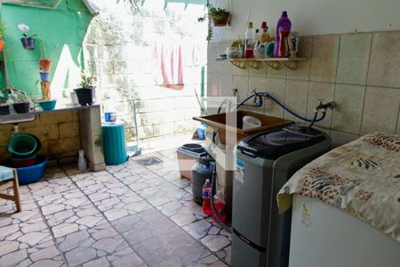 Casa à venda com 136m², 3 quartos e 2 vagasLavanderia