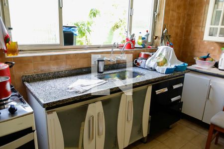 Casa à venda com 136m², 3 quartos e 2 vagasCozinha