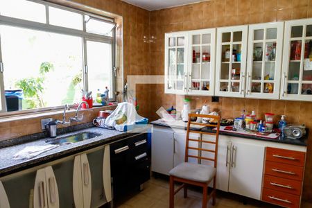 Casa à venda com 136m², 3 quartos e 2 vagasCozinha