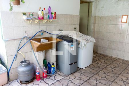 Casa à venda com 136m², 3 quartos e 2 vagasLavanderia