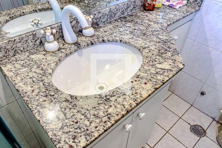 Apartamento à venda com 70m², 3 quartos e 2 vagasBanheiro da Suíte