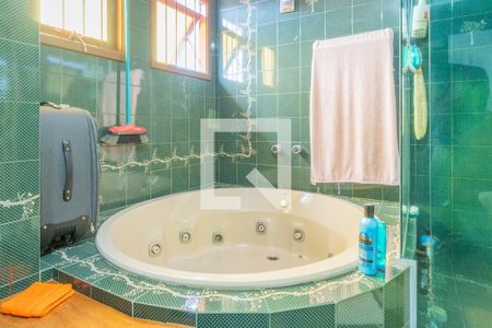 Casa à venda com 362m², 4 quartos e 2 vagasBanheiro da Suíte