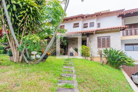 Casa à venda com 362m², 4 quartos e 2 vagasFachada