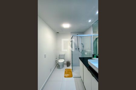 Banheiro de kitnet/studio para alugar com 1 quarto, 21m² em Belenzinho, São Paulo