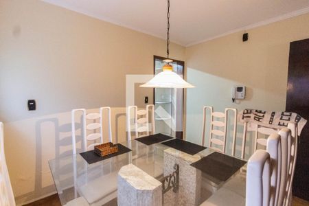 Casa à venda com 150m², 3 quartos e 2 vagas Casa à venda com 150m², 3 quartos e 2 vagasCozinha