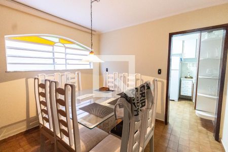 Casa à venda com 150m², 3 quartos e 2 vagas Casa à venda com 150m², 3 quartos e 2 vagasCozinha