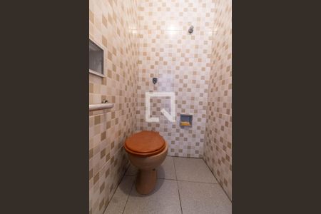 Casa à venda com 150m², 3 quartos e 2 vagas Casa à venda com 150m², 3 quartos e 2 vagasBanheiro de serviço